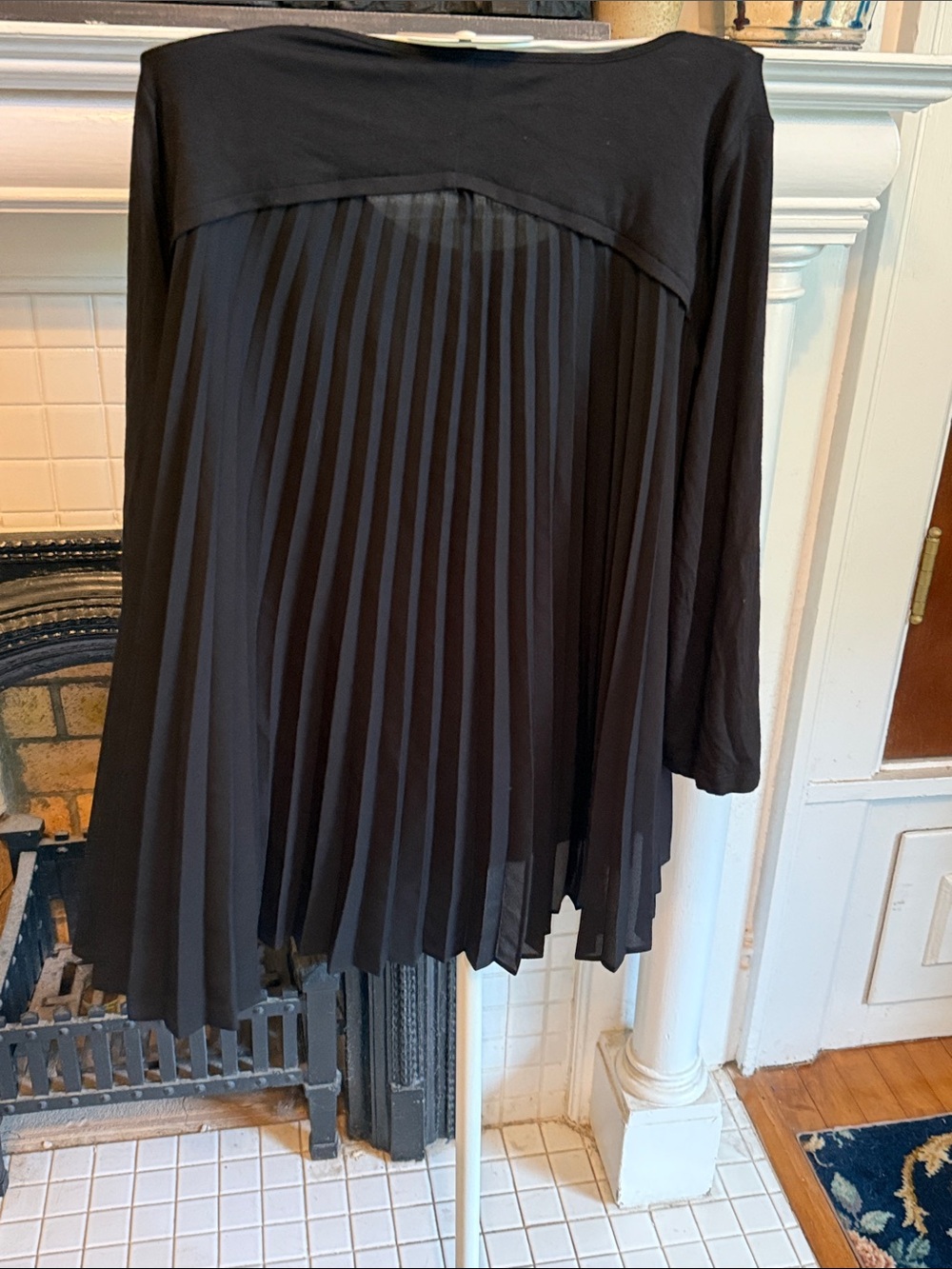 Kaari Blue Black Pleated Long-Sleeve Tunic- worn once.
